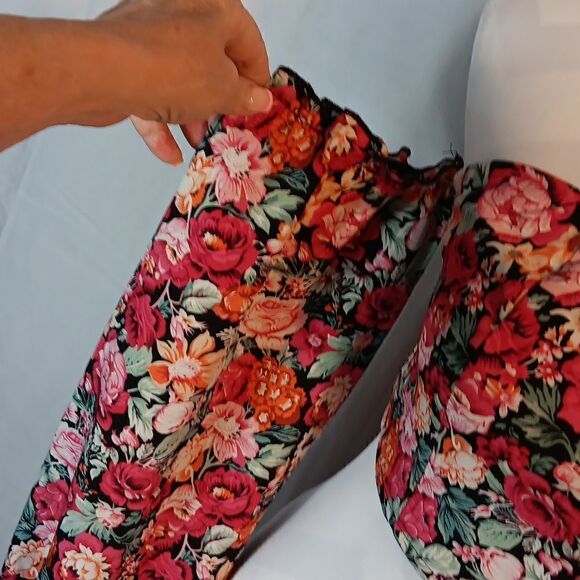 All Over Print Floral Off The Shoulder Shirred Top - Picture 4 of 11